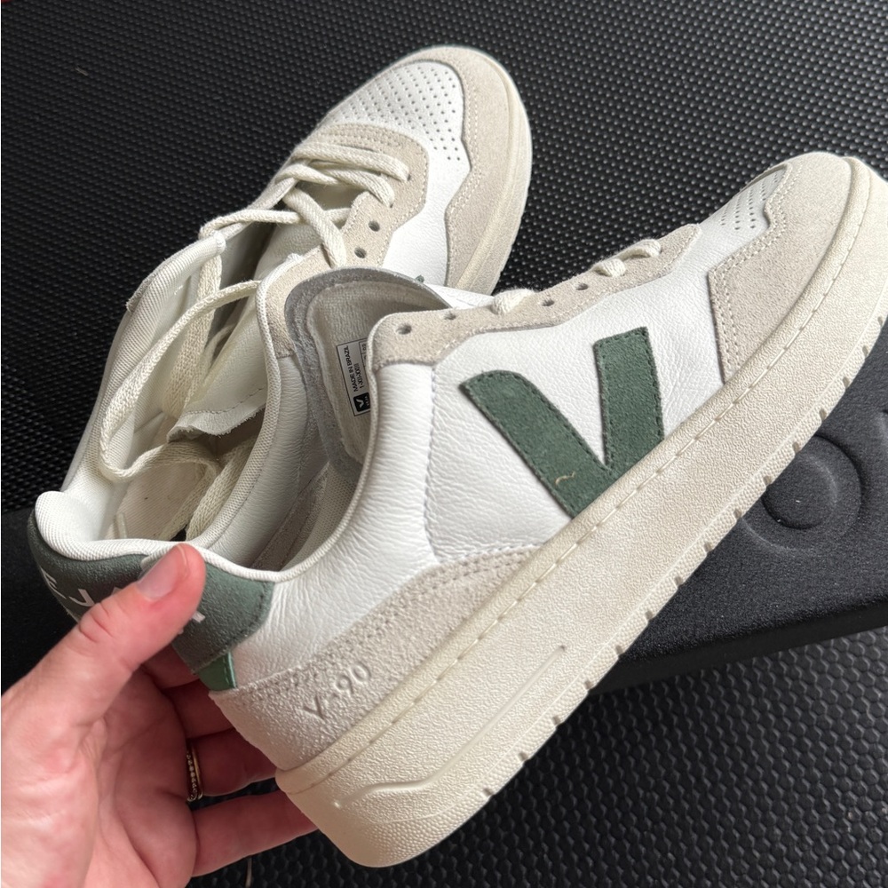 Veja women’s extra white Cyprus V-90 Sneakers